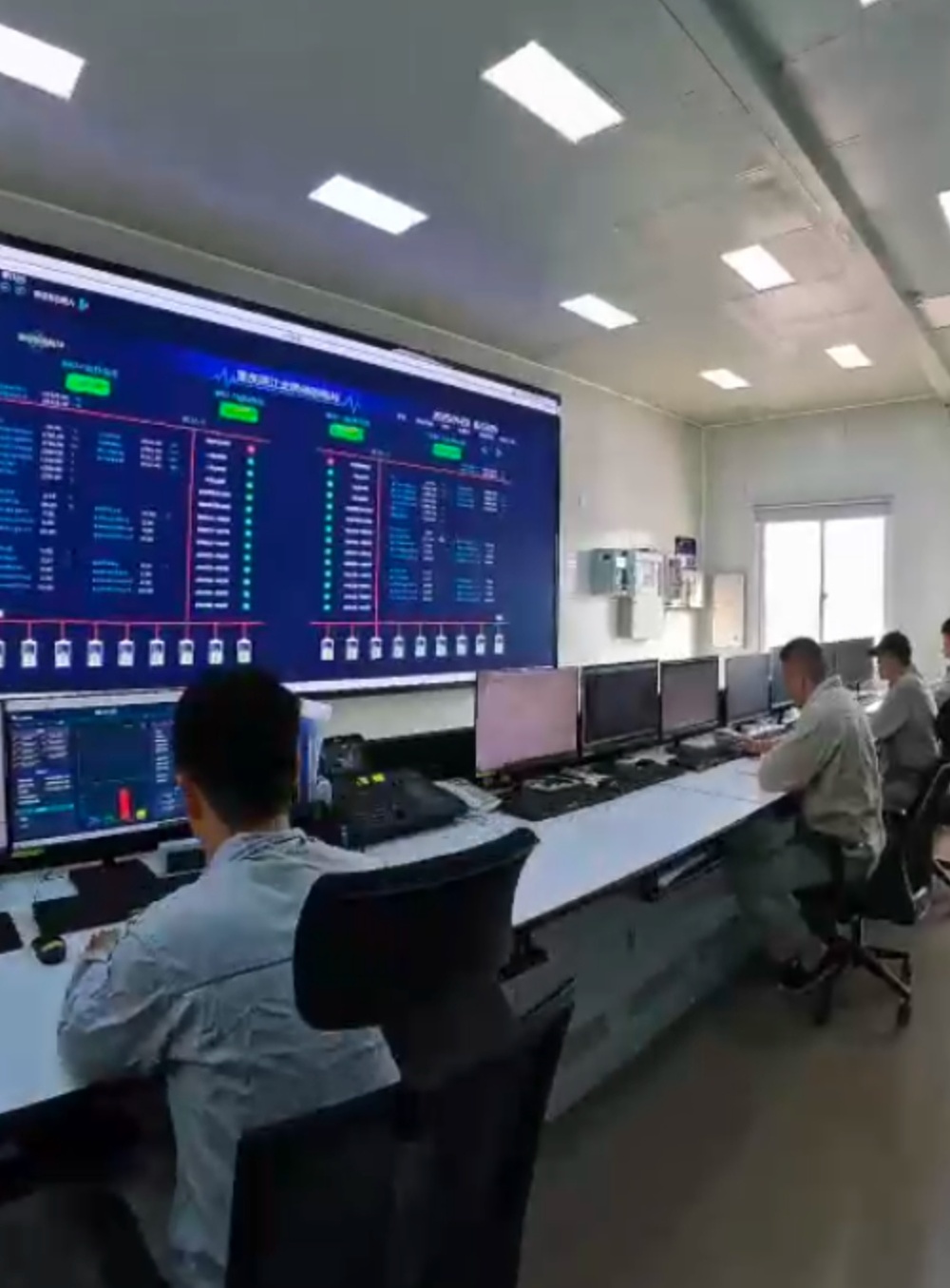 新质生产力 职业新观察丨储能电站运维管理员如何守护“城市能量脉搏”？(图2)