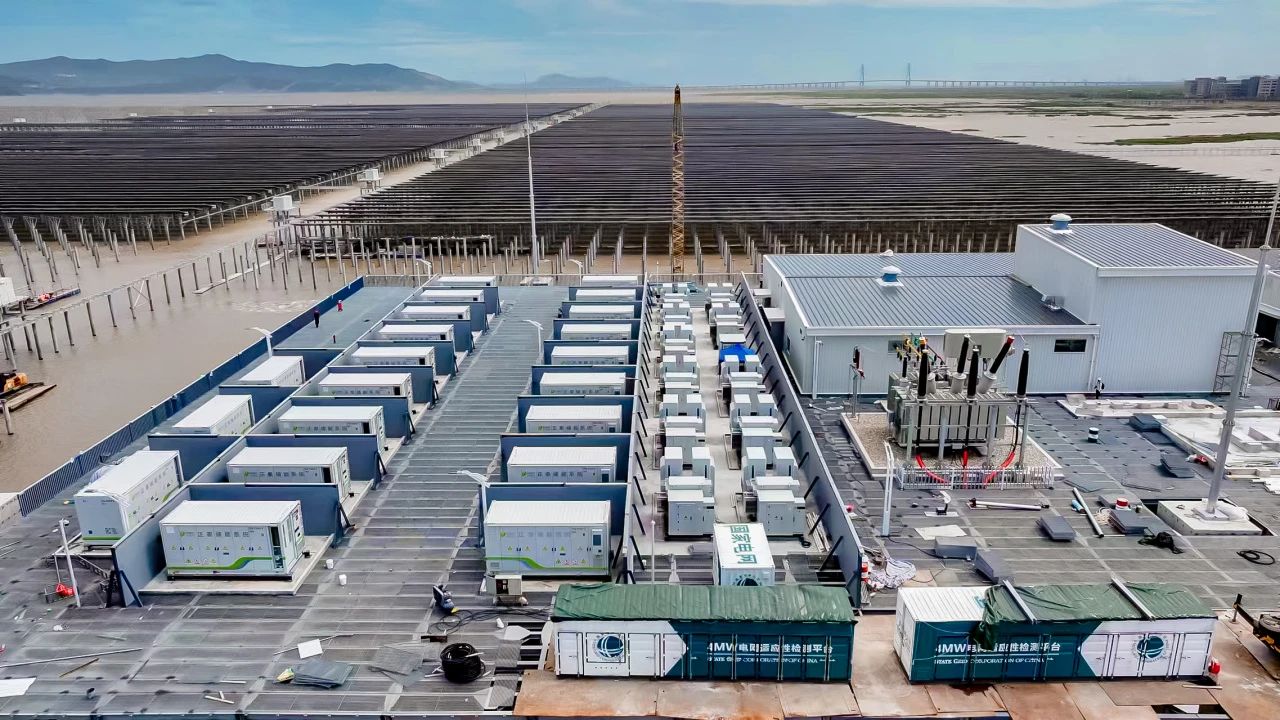 单次可储存5万度电！广西一钠离子电池储能电站再扩容(图1)