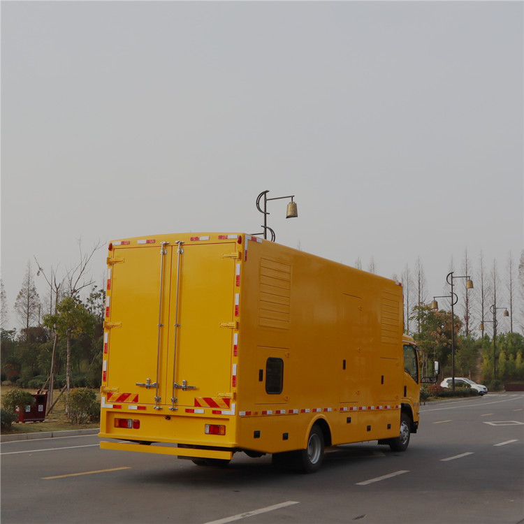 鹏华基金闫思倩：新质生产力长牛多个万亿市场空间开启(图1)