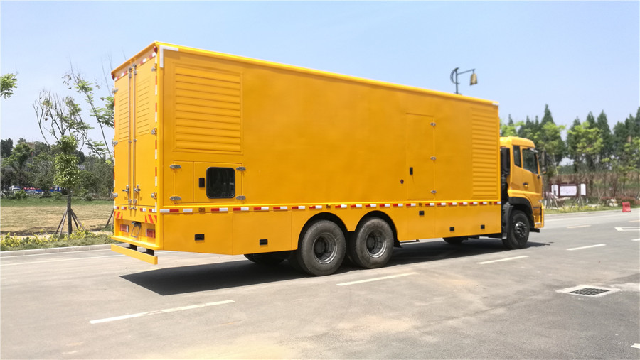 临工新能“临工闪电充”下线交付 工业级移动储能布局迈出关键一步(图1)