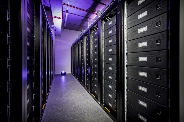 光储行业跟踪：全国性储能容量电价机制出台储能系统价格持续上涨(图1)