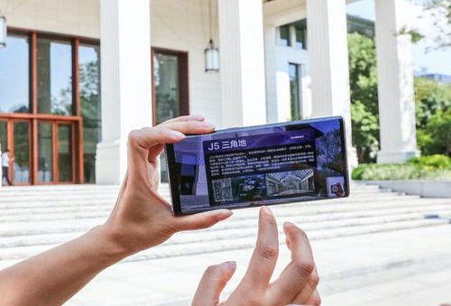 智转数改网联 看新兴工业大省是怎样炼成的 “2025江西奋勇争先看工业”调研采风活动一线纪实(图1)