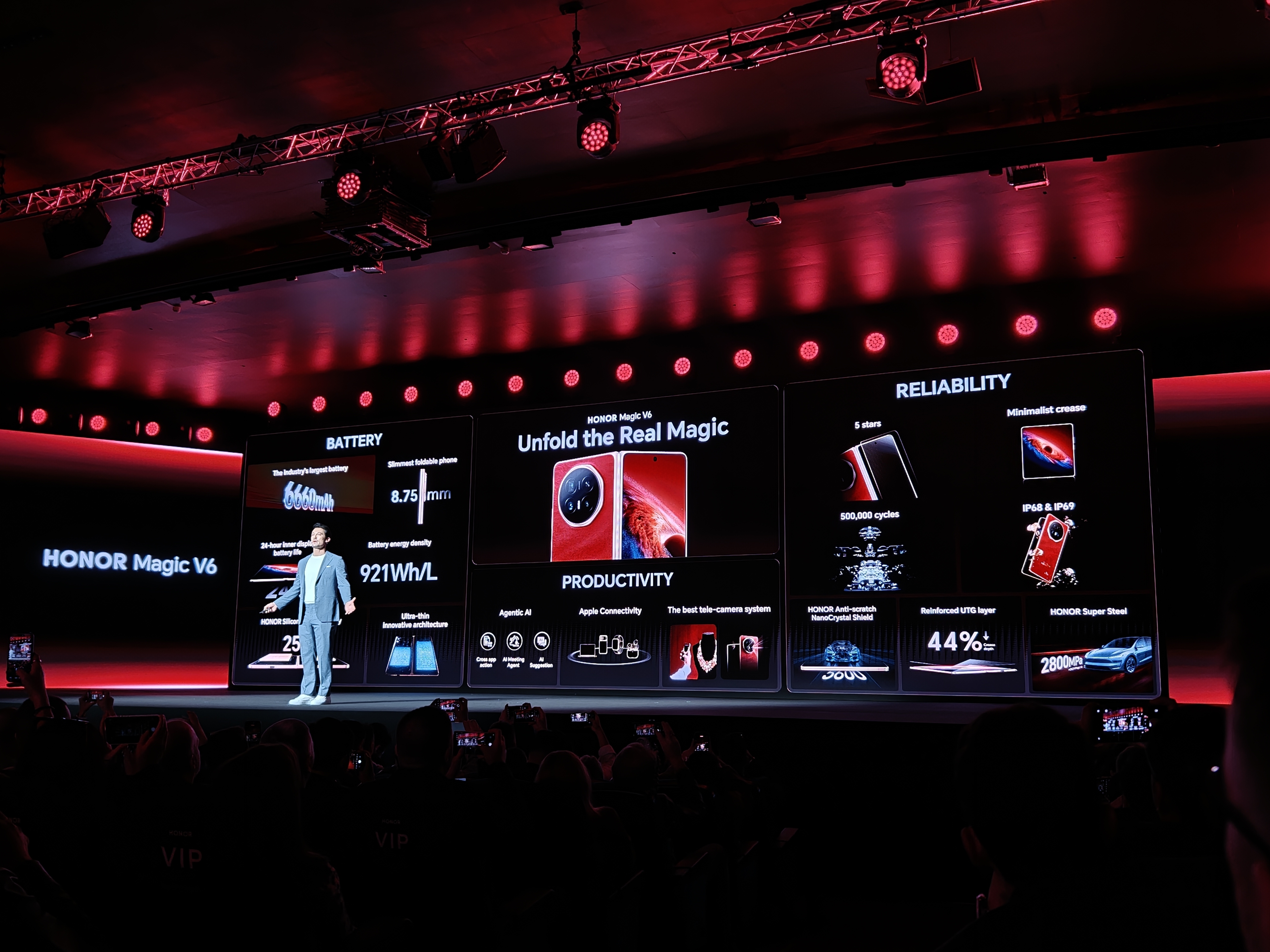 MWC26前夜荣耀放大招：ROBOTPhone重新定义了AI手机(图11)